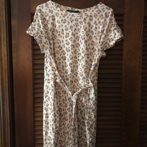 Dresses & Skirts - Leopard print tie front knit dress